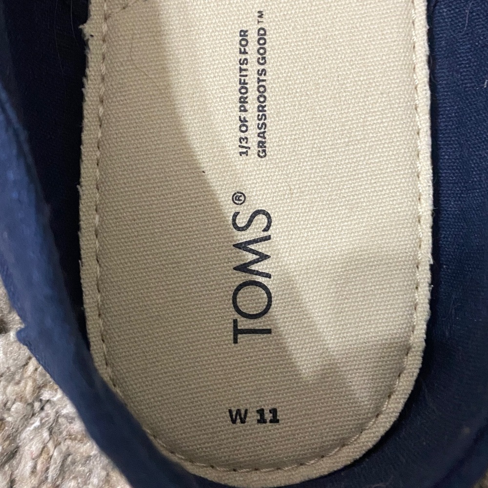 Toms Slip-On Canvas Flats in Navy - Picture 3 of 5